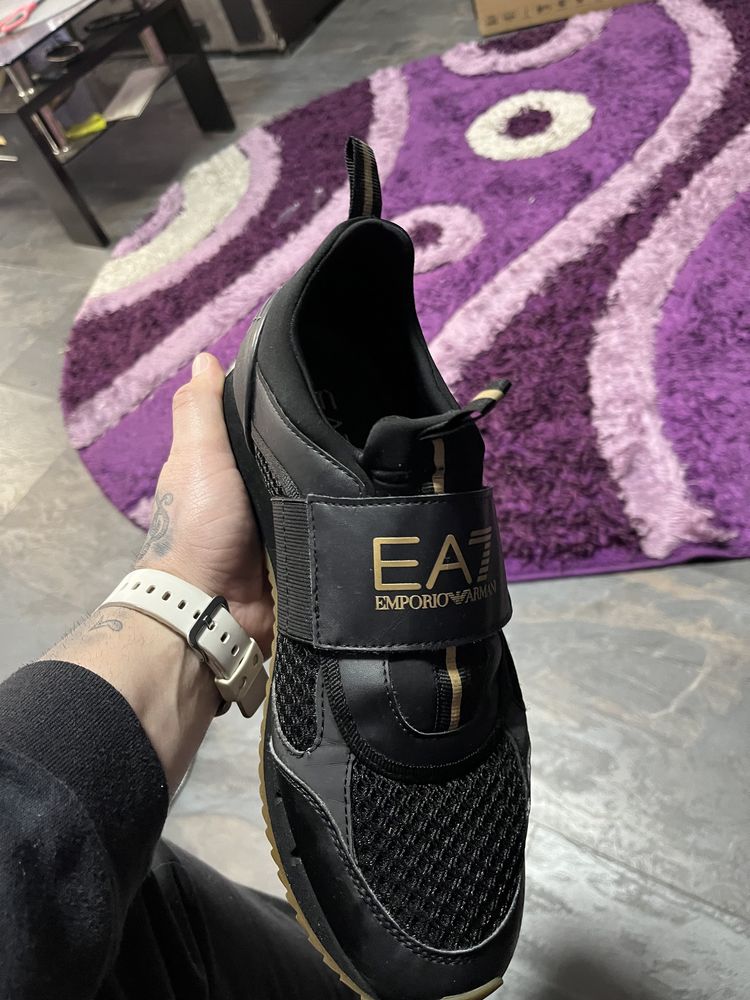 EA7 Emporio Armani adidasi