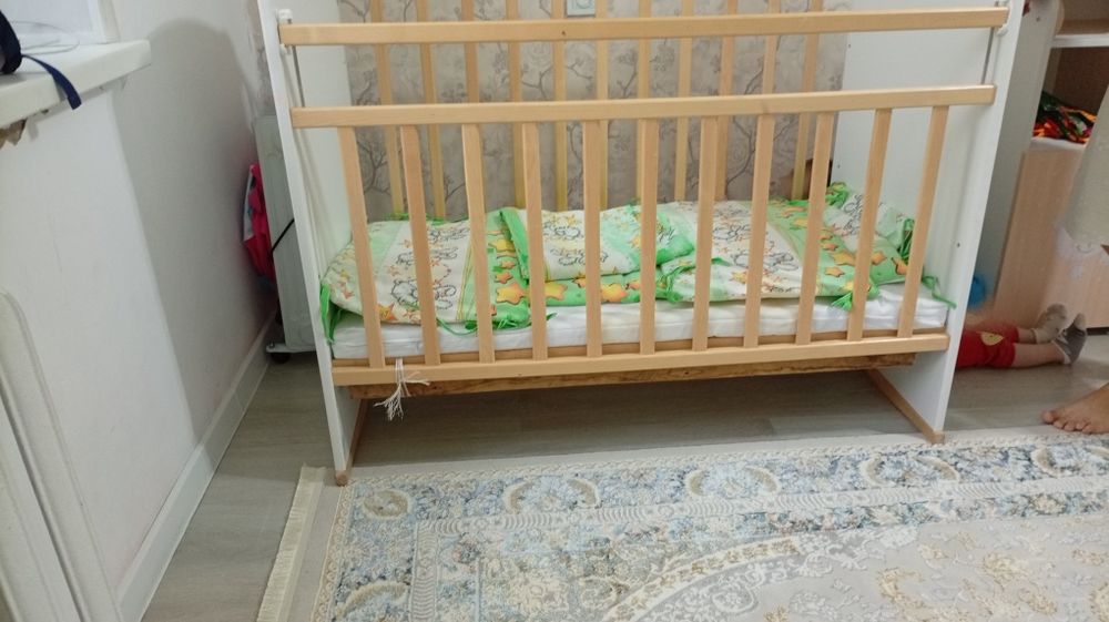 Продам кровать детскую