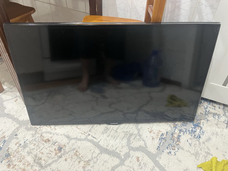 Samsung телевизоры сатылады.