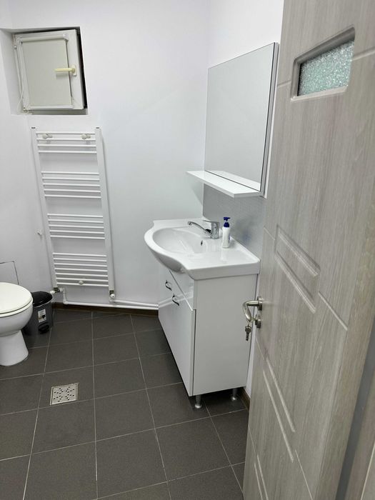 Închiriez URGENT ap 2 camere/dec, nemobilat/mobilat  zona Tomis Nord