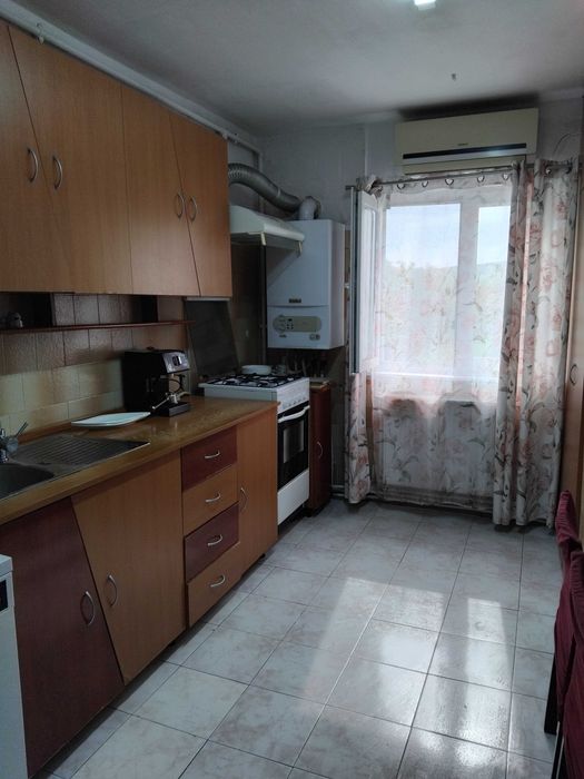 Inchiriez ap 2 camere Intre Lacuri