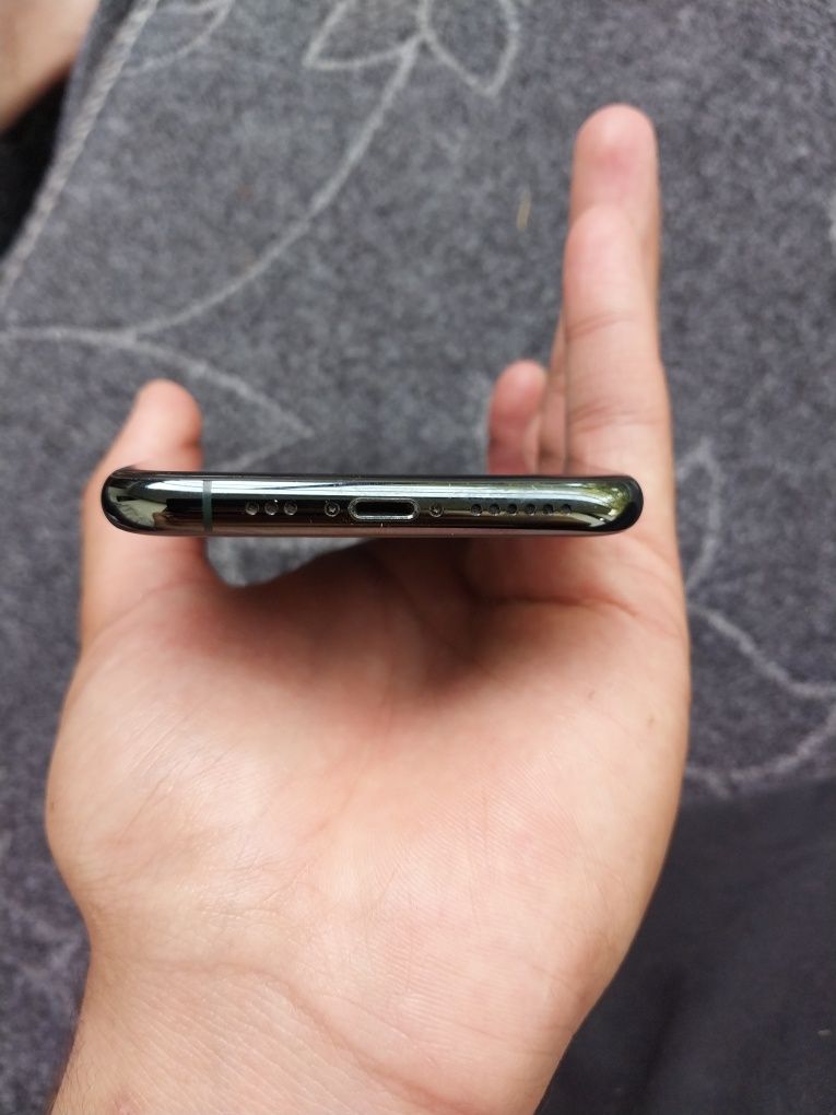 Iphone 11 pro 128 talik