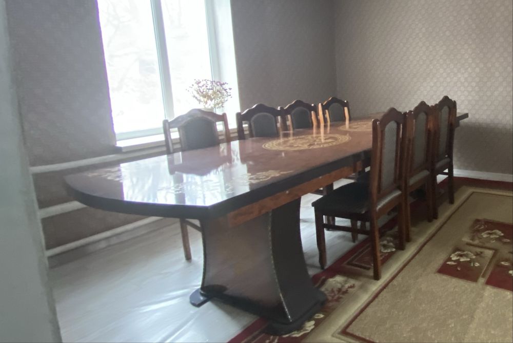 Стол и стулья 12 штук