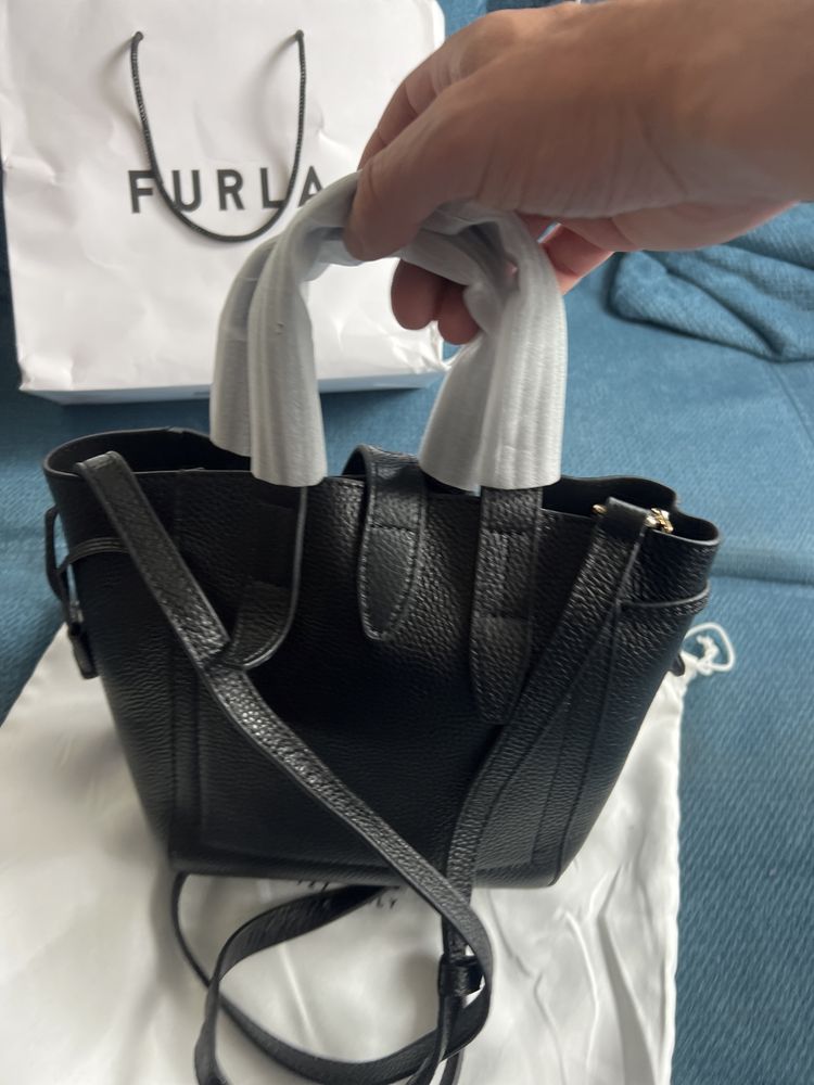 Furla Net crossbody mini.100% оригинал,със сериен номер,етикети,всичко