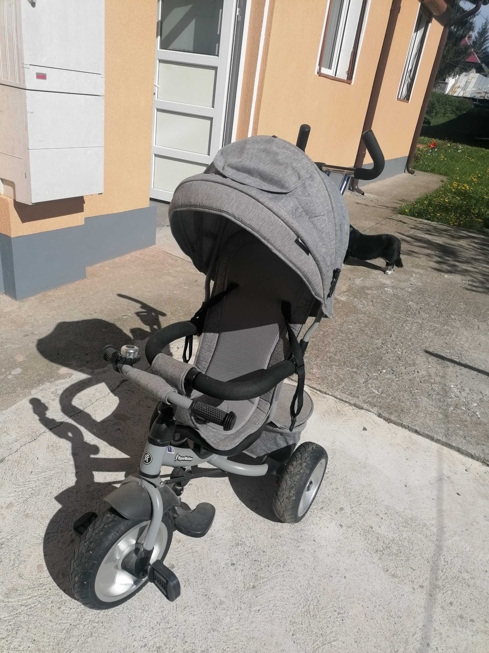 Vând tricicleta în stare foarte bună unisex