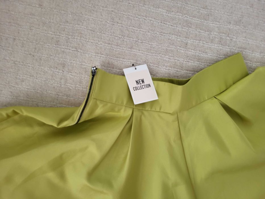 Fusta cloș, noua, cu etichetă, marimea 36, ORSAY (culoare-fistic)