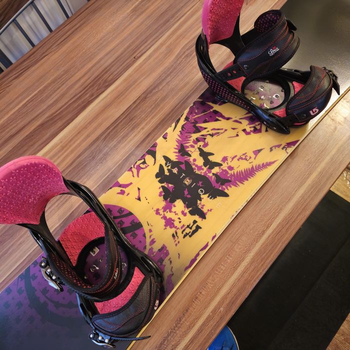 Placa Snowboard Nitro Mistyque 149 cu leg Burton Mission S