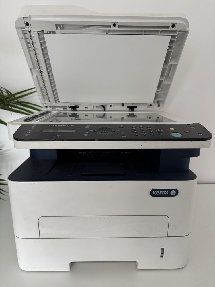 Imprimanta multifunctionala laser Xerox 3215