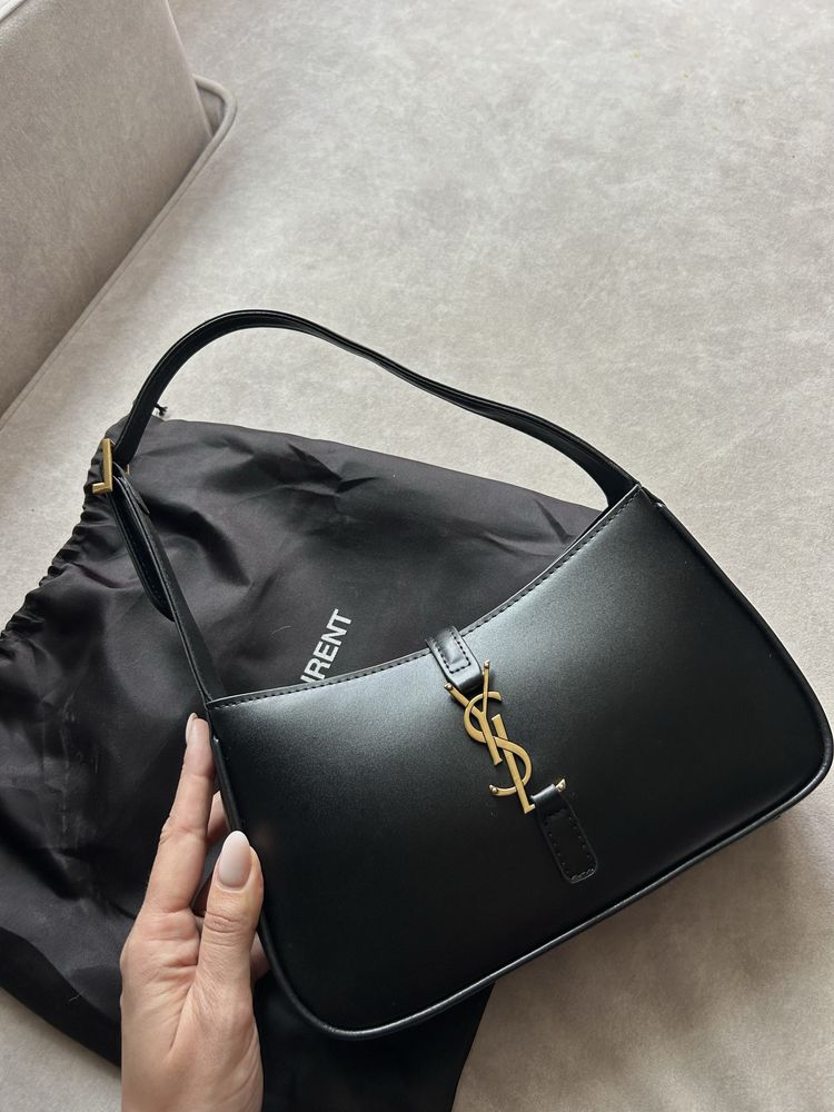 YSL 5 а̀ 7 чанта естествена кожа