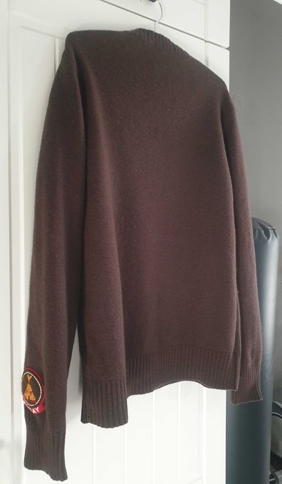 Пуловери от вълна