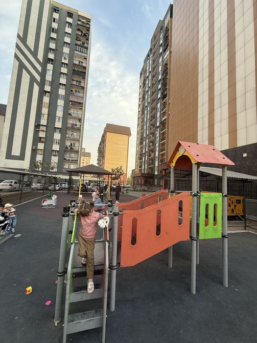 Срочна квартира сотилади яшнабод тумани чикалов метро енида