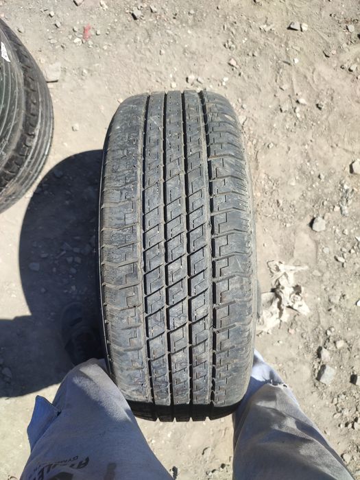 Шина безккмерка размер 215/55 R16