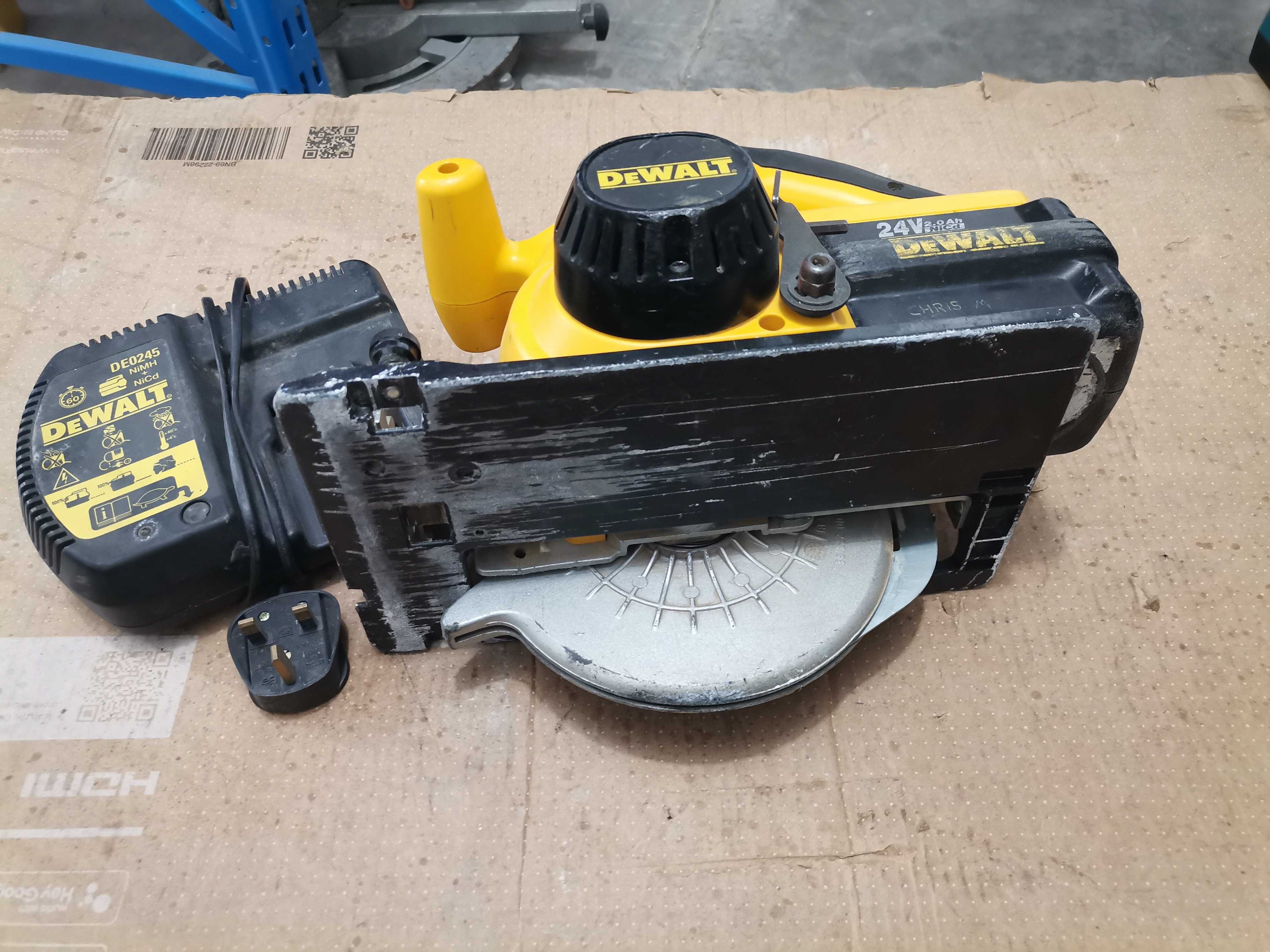 Ръчен циркуляр - Dewalt 24 V