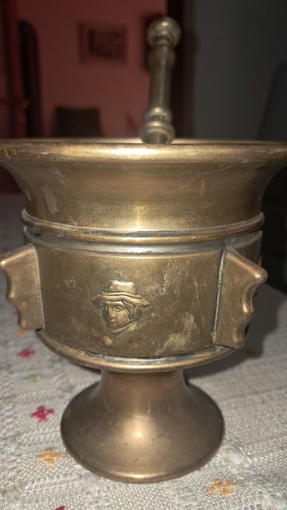 MOJAR deosebit ,  din bronz cu pistil