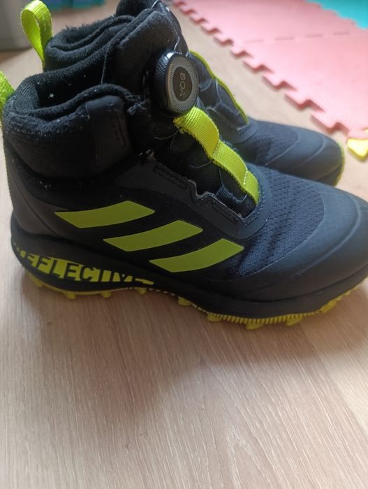 Боти Адидас 33н черни. и 36н черно и електриково