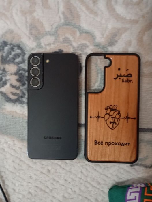 Samsung S22 черный
