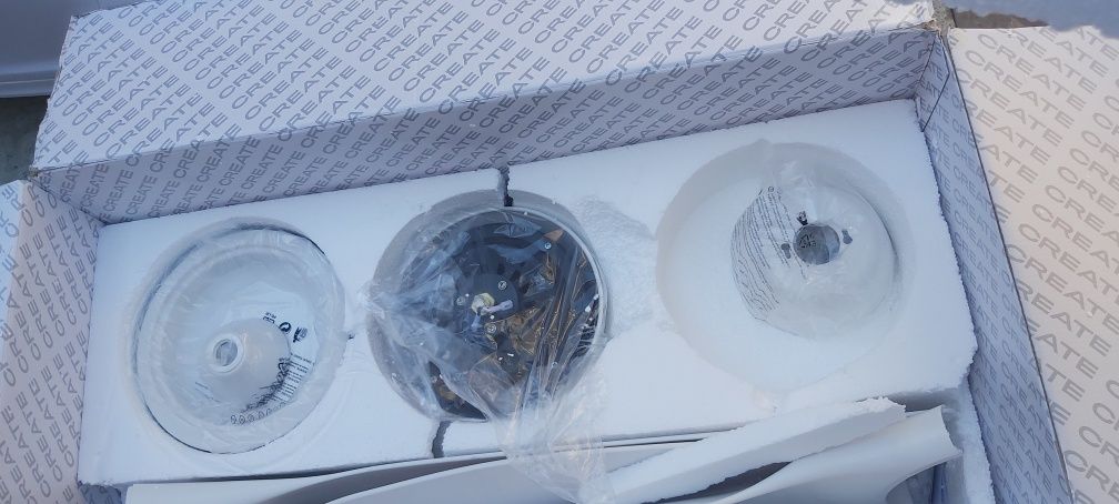 Ventilator de tavan dimensiuni Lăţime 100 cm inălţime 30 cm Adâncime 5