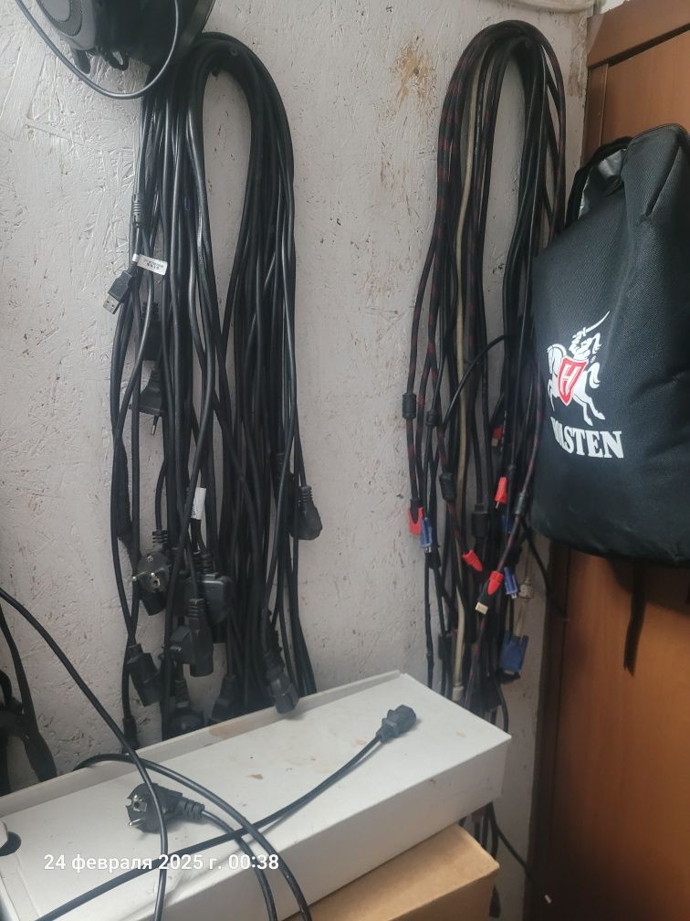 Продам  HDMI VGA шнуры  питания для пк для мониторов vga разные в лю