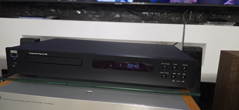 Cd player Nad C538 model nou 1500 ron in magazine