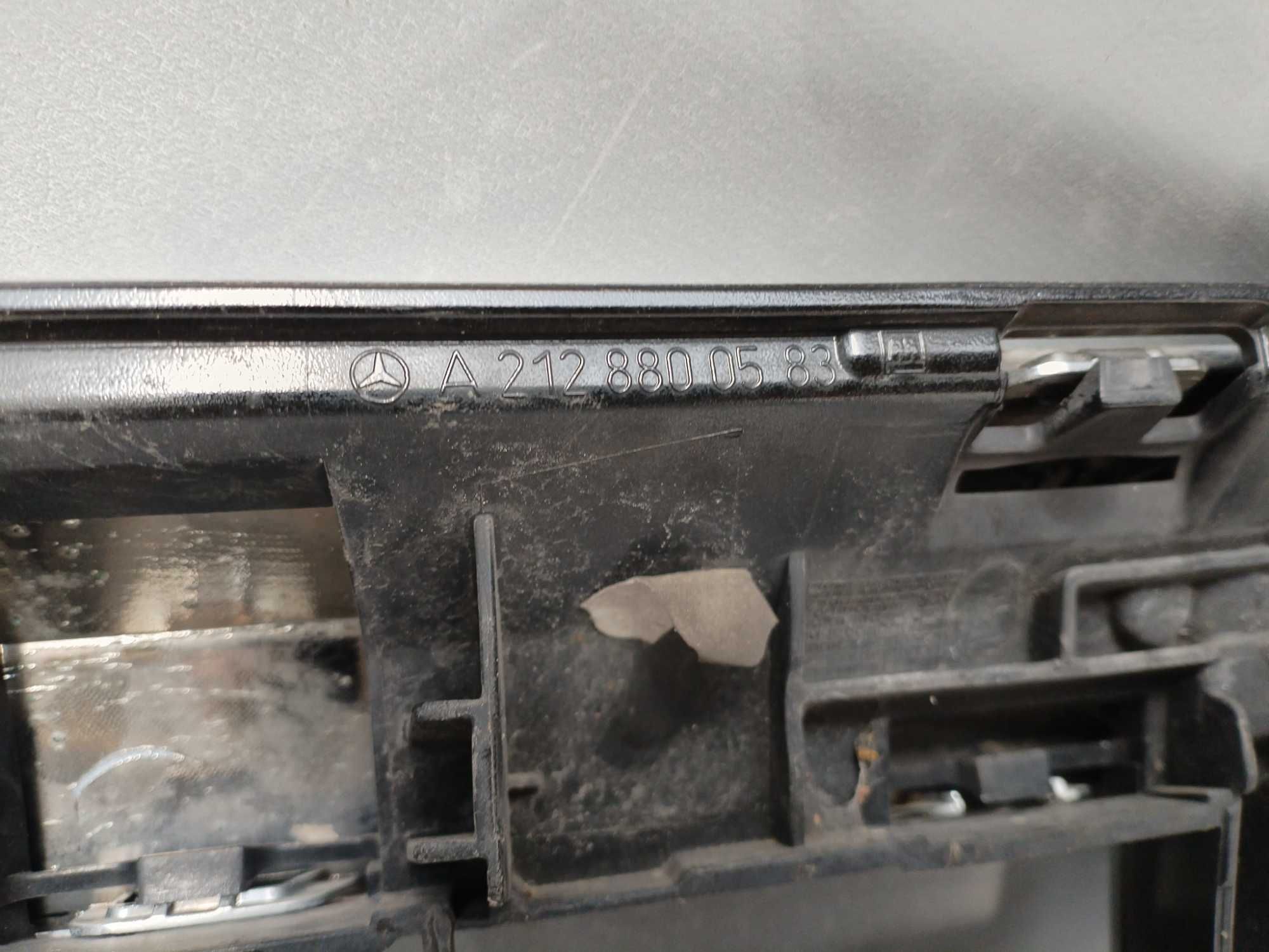 Грил решетка мерцедес W212 Mercedes W212