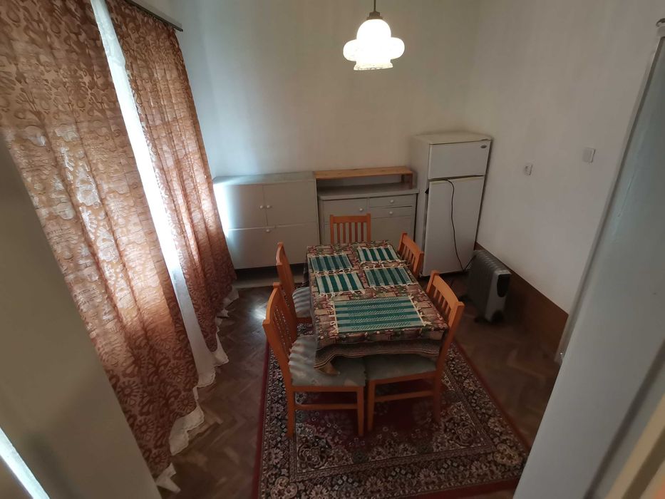 Дава се под наем Четиристаен апартамент в Бургас, Център - 100 кв.м за 357 € - Снимка #6