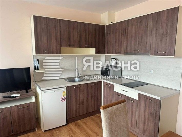 Тристаен и двустаен апартаменти в Св. Влас