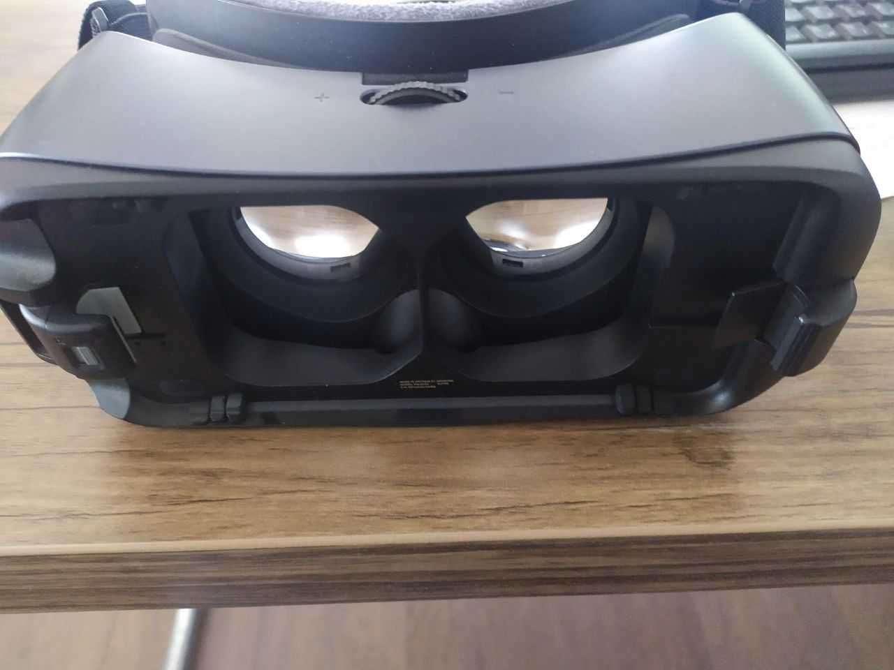 Gear VR SM-R324 +джойстик