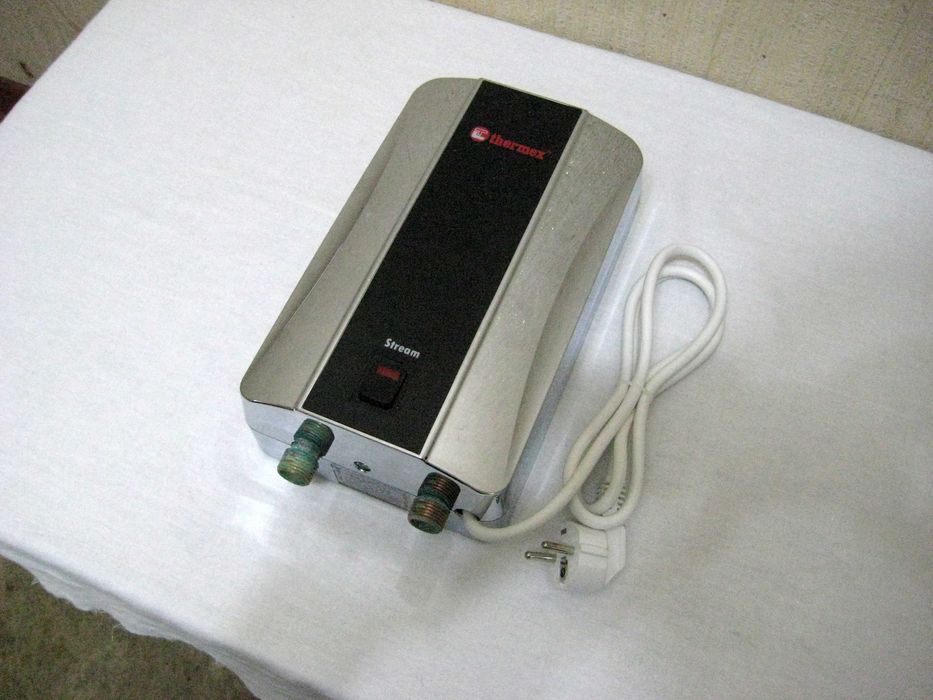 Водонагреватель проточный Thermex мини размер26х16 деярли янги холатда