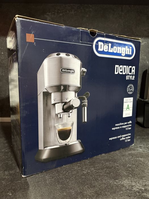 Кафемашина Delonghi Dedica