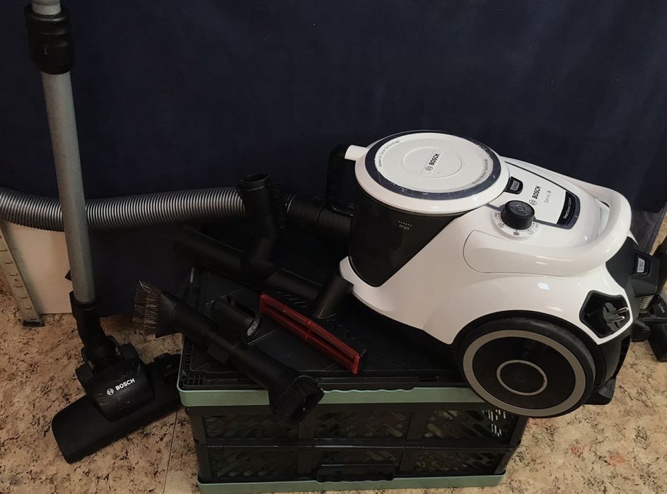 Прахосмукачка - Bosch BGS41K332 Series 6