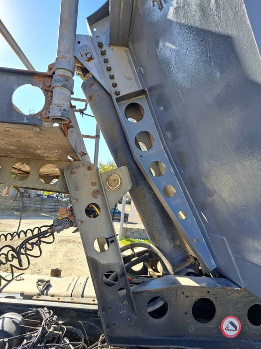 Man Tgx si bena piatra Schmitz