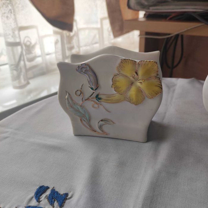 Порцеланови пепелници, салфетници и солници