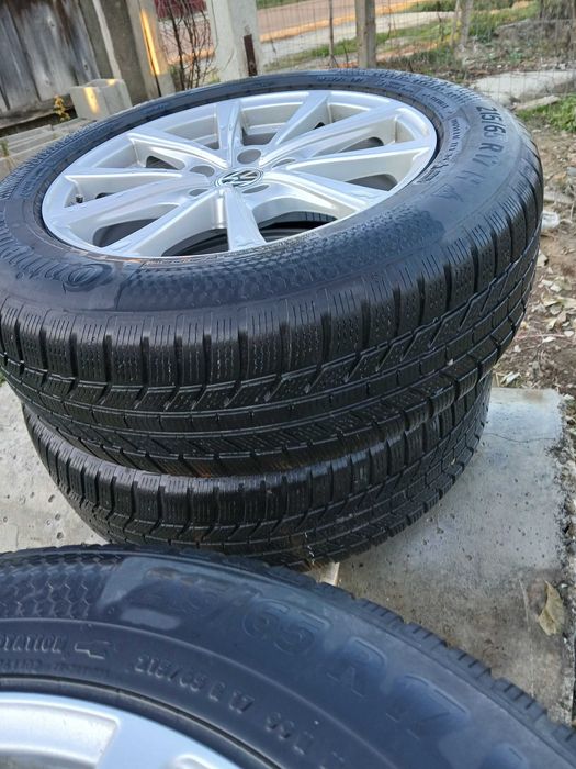 Vând set de jante cu anvelope Volkswagen 215/65 R 17 H iarna-vara
