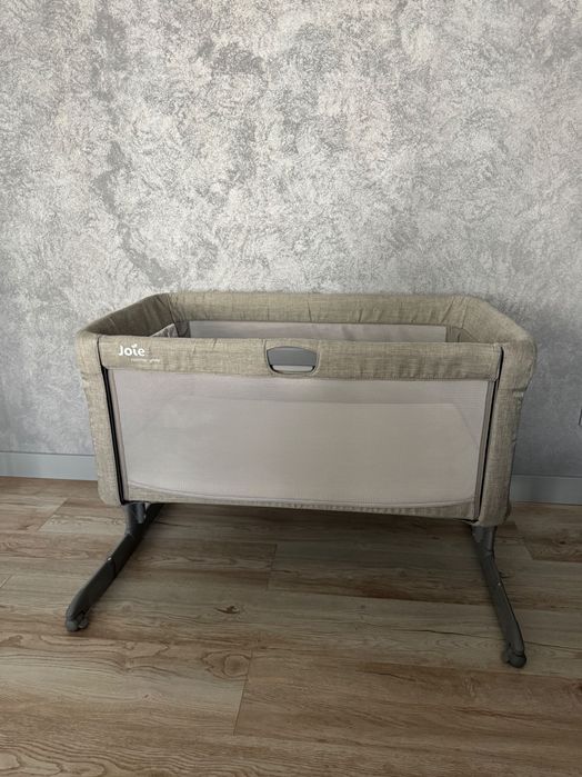 Кроватка манеж Joie Roomie Glide Almond — идеальное состояние!