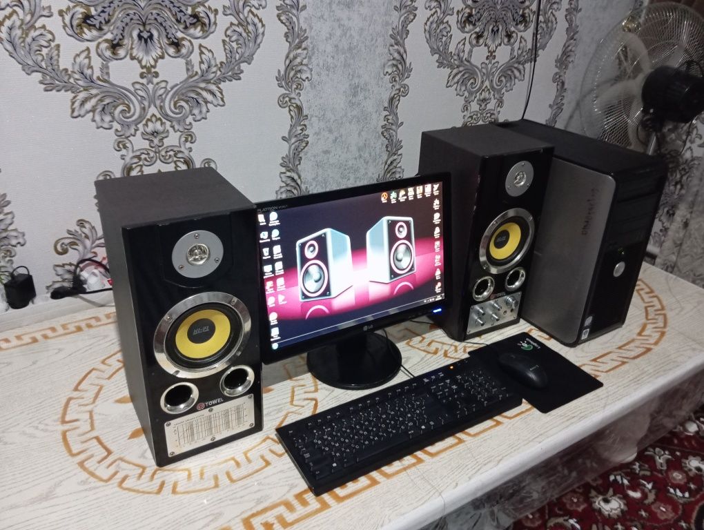 Kompyuter arzon sotiladi. Komplekt