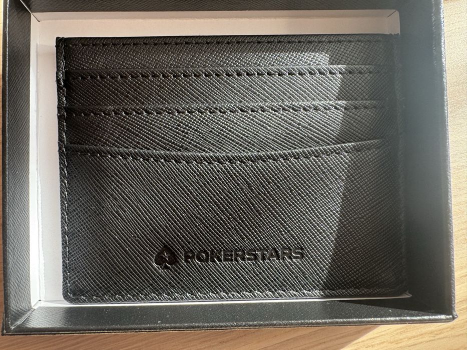 PokerStars подаръчен комплект