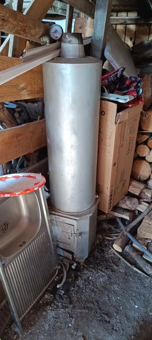 Vând boiler pe lemne.