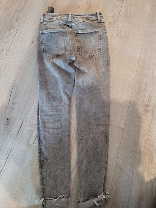 Blugi pentru femei zara marimea 36