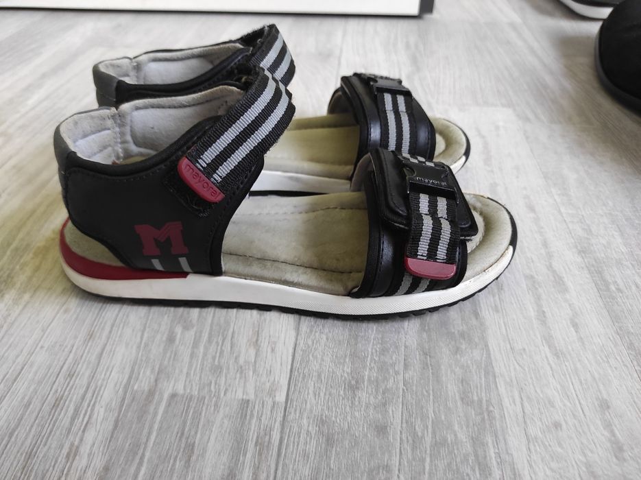 Сандали с велкро лепенки за момче Майорал