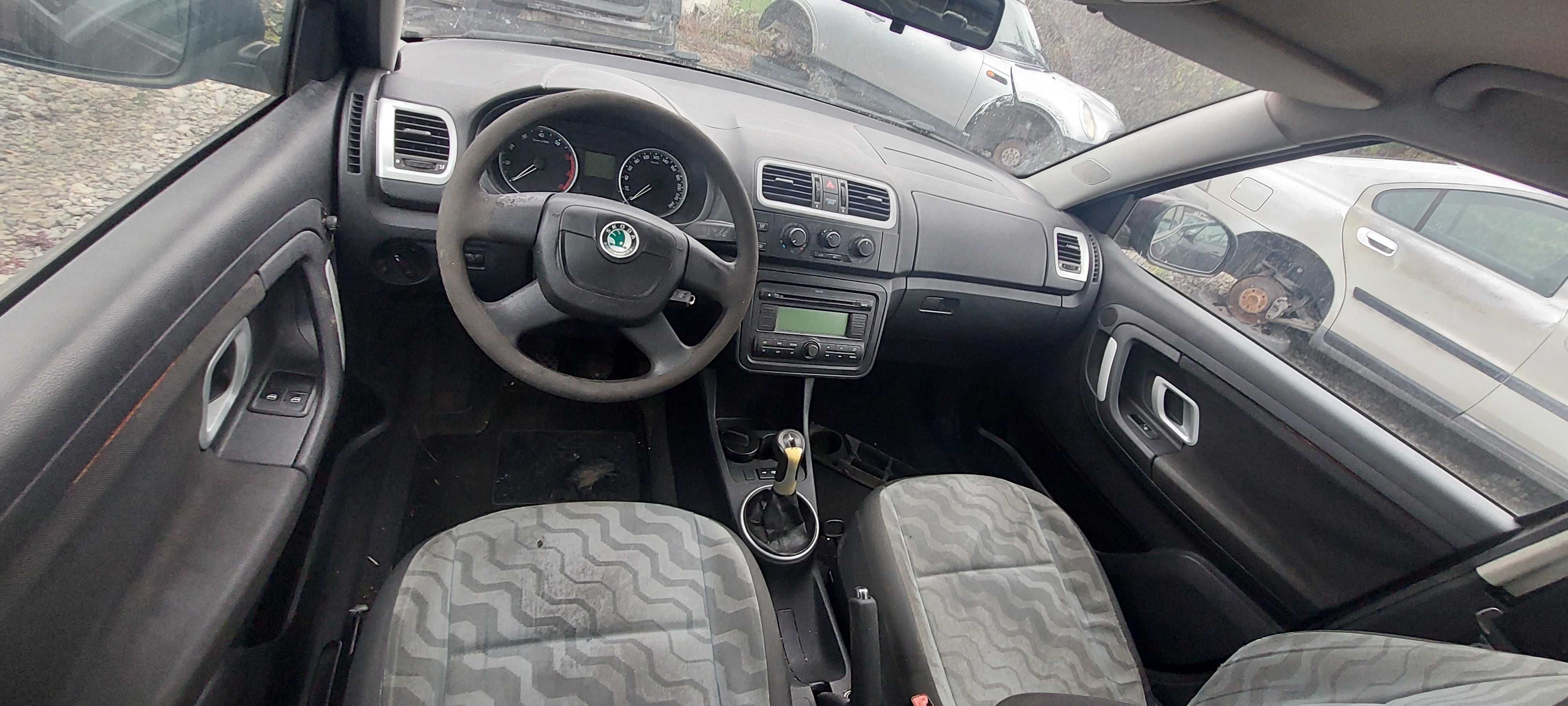 Skoda Fabia 1,2 i , Шкода Фабия на части!
Януари 2010