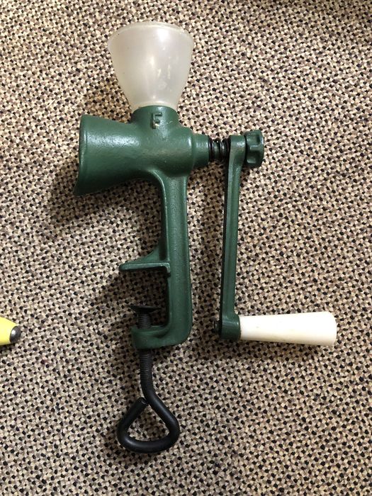 Masina manuala macinat mac, nuca, rosii