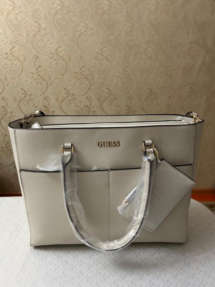 Продаю сумку GUESS