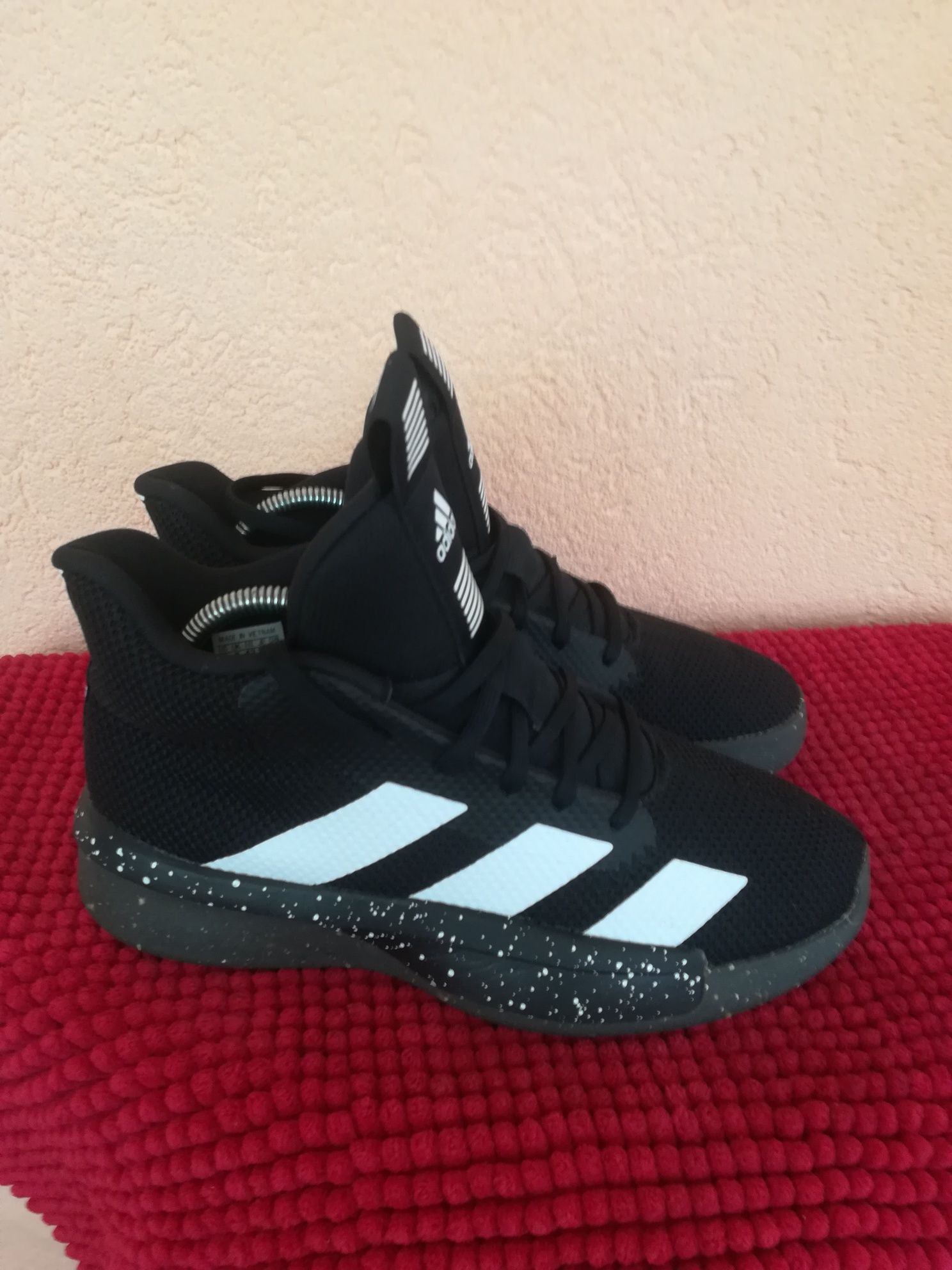 Bascheți Adidas nr 42 bărbați