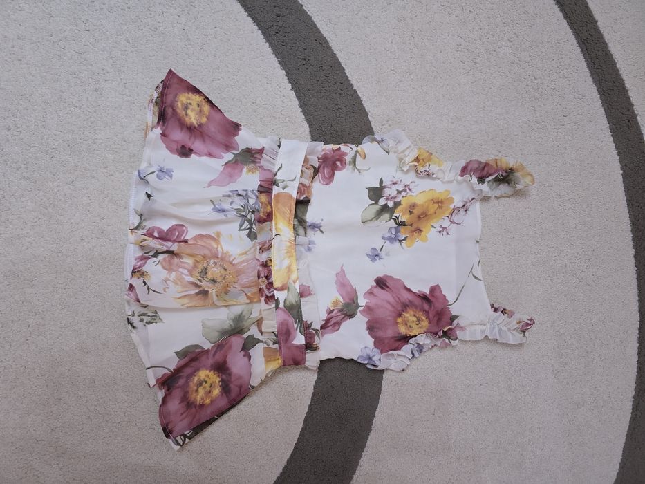 Бутиков топ на цветя- размер S