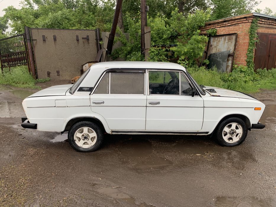 Продам ваз 2106 по запчастям