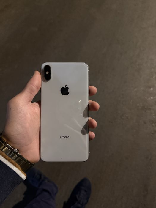 Срочно прадаётся телефон iphone xs max