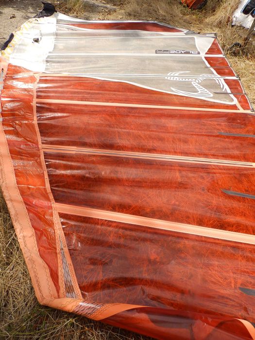 Продава уиндсърф платна, мачти и калъф