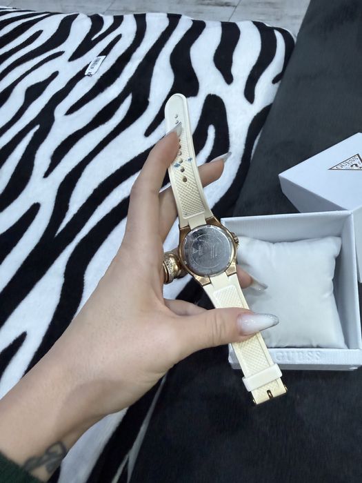 Vand ceas guess dama
