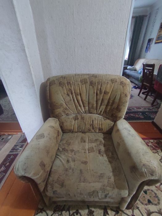 Продается 2 кресла
