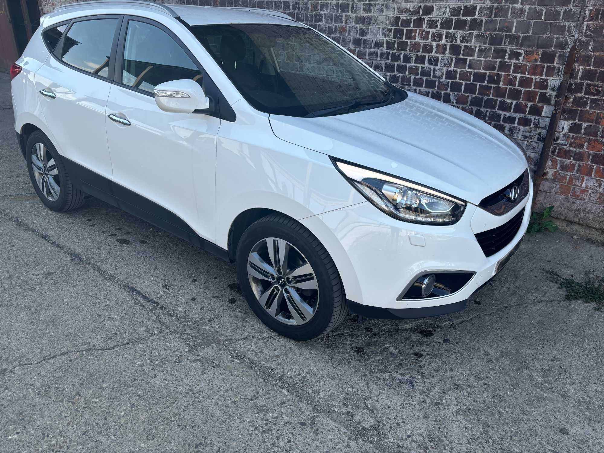 fuzeta fata stanga dreapta hyundai ix35 facelift 2015 din dezmembrari